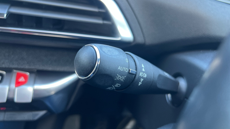 Peugeot 5008 1.2 PureTech Allure 5dr Petrol Estate